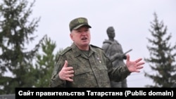 Александр Лапин