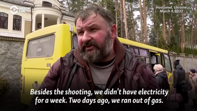 Ukrainian Police Evacuate Civilians From Combat Zone Near Kyiv