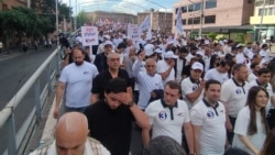 «Ուժեղ Հայաստան»-ը երթ իրականացրեց դեպի Հանրապետության հրապարակ, որտեղ հանրահավաք է հրավիրել