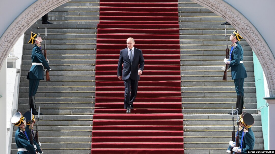 Vladimir Putin, după ceremonia de depunere a jurământului la intrarea în cel de-al patrulea mandat, 7 mai 2018