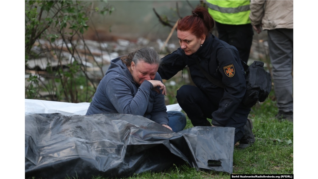 Fotogalerie | 12 oameni uciși și aproape o sută de răniți în atacul rusesc asupra Kievului