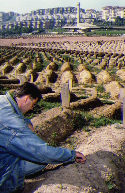 Те са богати и си плащат за да стрелят по