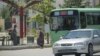 Ýol petekleriniň girizilýändigi baradaky bildiriş awtobuslarda ýerleşdirilen. 