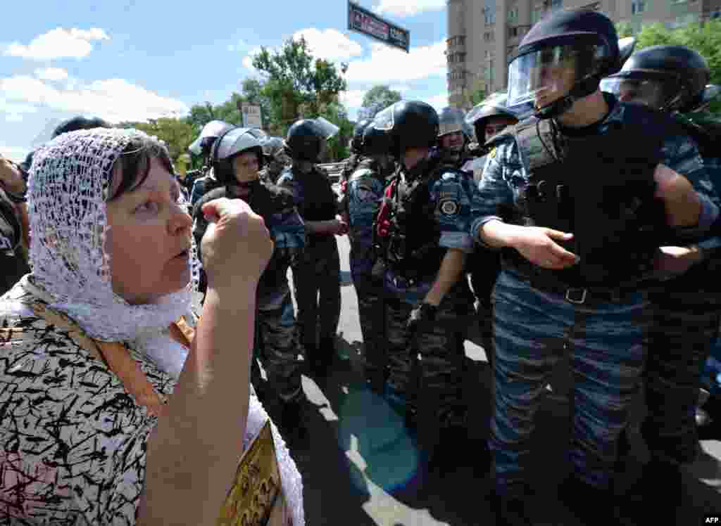 Верніца выказвае свой пратэст.