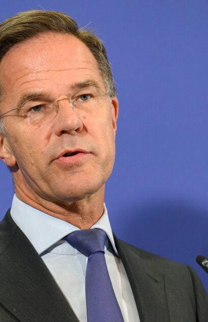 НАТО разглежда като хибридна заплаха заглушаването на сигнала на граждански