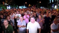 Тисячна хода у Єревані підтримала опозиційну збройну групу, що захопила будівлю поліції (відео)