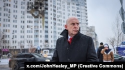 Міністр оборони Великої Британії Джон Гілі відвідав одне з місць російського удару по Києву, 9 січня 2026 року