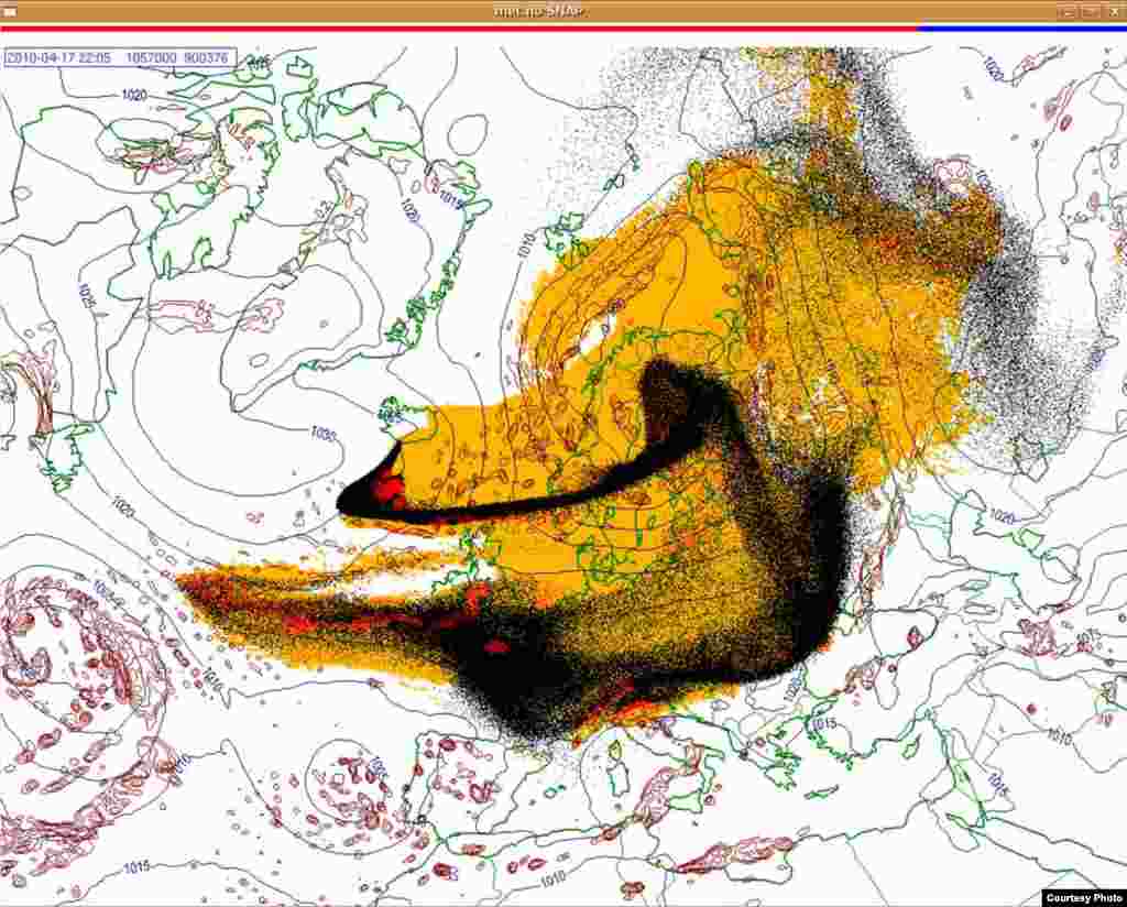 Проектирано движење на исландскиот облак од пепел(17.4. 2200 UTC) - These images show a projection of the movement of the ash clouds from the Iceland volcanic eruption moving over Europe. Овие слики покажуваат проекција на движењето на облаците пепел од вулканска ерупција на Исланд низ Европа. Боите на сајтот претставуваат: жолто: пепел што ќе падне сам по себе црвено: пепел што ќе падне од врнежи црна: вистинскиот облак со пепел облак Извор: Норвешки Метеоролошки Институт