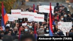 Протестное шествие в Ереване 12 ноября.