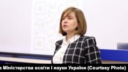 За словами очільниці МОН, навчальний рік у школах у дистанційній формі має завершитися наприкінці травня