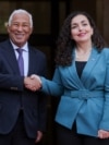 Presidenti i Këshillit Evropian, Antonio Costa, me presidenten e Kosovës, Vjosa Osmani, në Prishtinë, 14 maj.