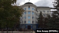 Здание Актюбинского областного суда. 14 октября 2016 года. 