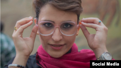 მოთაჰარე გუნეი, ყოფილი სტუდენტი, აქტივისტი, ყოფილი პოლიტპატიმარი.