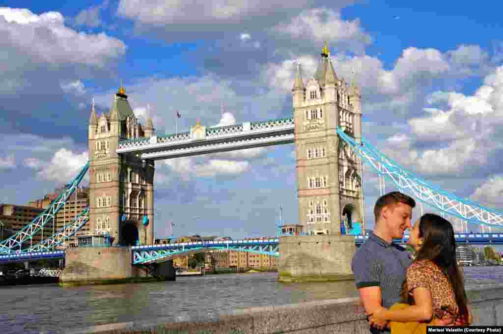 آغوش عاشقانه در لندن