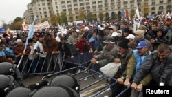 Demonstrația din fața Parlamentului