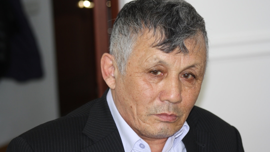 Жалаңаш ішімен жатыр