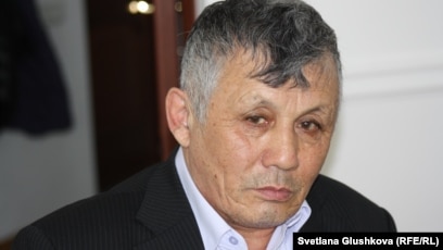 Смотреть онлайн: Ер адам жас әйелді жыныстық қатынасқа көндірді Жігіттің қырынбаған жыныс мүшесінің фотосы