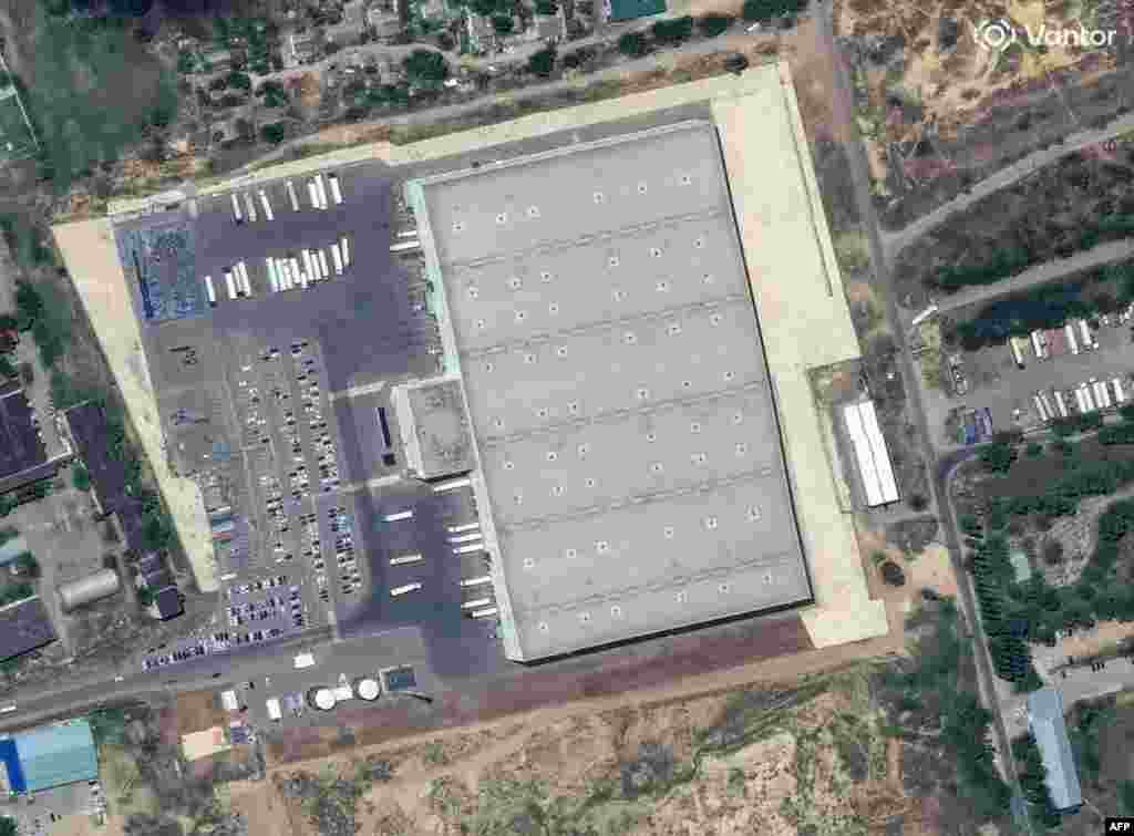 Satellite images released by Vantor show a Wildberries warehouse in Volgograd, Russia, on July 14 and then on August 1 following an attack by Ukrainian drones.