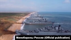 Кораблі Чорноморського флоту Росії на навчаннях біля берегів Криму, квітень 2021 року