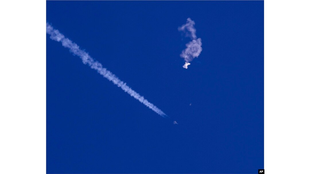 Balonul a fost distrus cu o rachetă de un avion F-22 al armatei americane.
