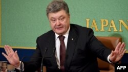 Президент України Петро Порошенко під час виступу в Японському національному прес-клубі, Токіо, 6 квітня 2016 рокуTokyo, April 6, 2016