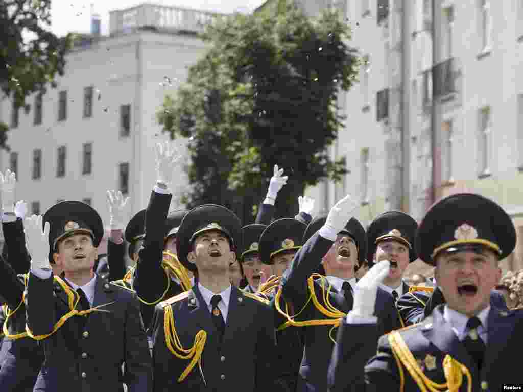 2 ліпеня - Выпуск у Акадэміі МУС. Манэткі на шчасьце!