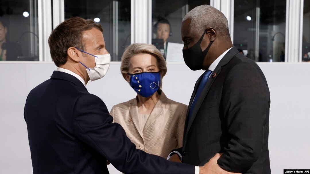 Peste douăzeci de șefi de stat și de guverne din Africa au purtat marți discuții la Paris cu șefii organizațiilor internaționale despre cum își poate reveni economia continentului, profund afectat de consecințele pandemiei COVID-19