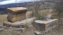 Ադրբեջանական կոյուղի՝ պատմական գերեզմանոցի ու խաչքարերի տեղում