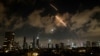 Sistemele anti-aeriene israeliene interceptează rachete lansate de Iran asupra orașului Tel Aviv. 18 iunie 2025.