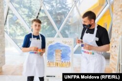 Sergiu Mărgărint alături de unul din feciorii săi