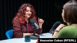 Ayna Idrisova și Victoria Coroban, în studioul Europei Liberă Moldova.