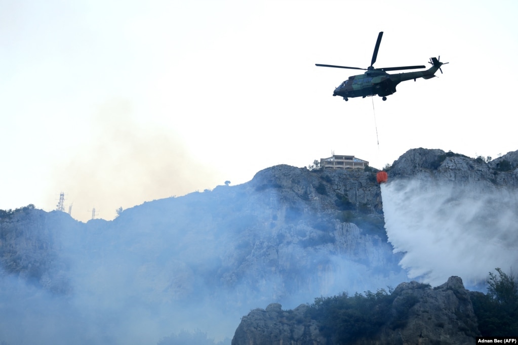 Situata në Krujë, rreth 30 kilometra në veriperëndim të Tiranës, nisi të stabilizohej të dielën. Autoritetet angazhuan dy mjete të zjarrfikësve dhe pajisje të tjera për shuarjen e vatrave.
