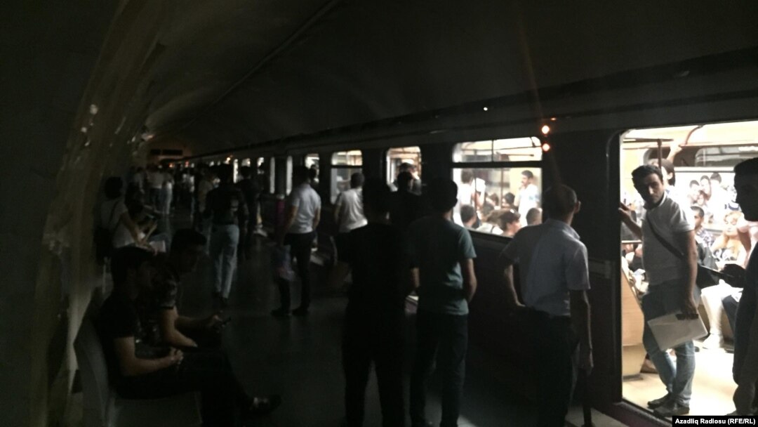 Энергоавария вызвала перебои в работе бакинского метро
