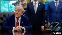 رئیس‌جمهور ایالات متحده با انتقاد از شرکای واشینگتن در پیمان دفاعی آتلانتیک شمالی، ناتو، گفت: «ناتو افتضاح است. همه‌شان افتضاح‌اند»