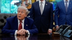 دونالد ترامپ در اتاق بیضی کاخ سفید