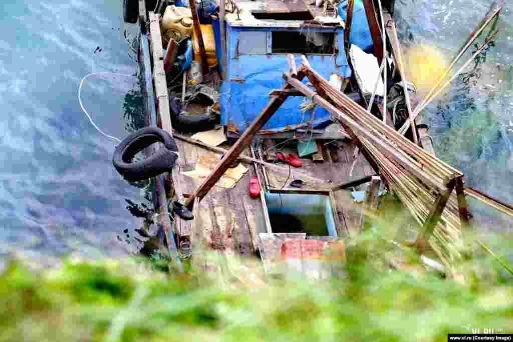 On August 28, this vessel was discovered abandoned except for the corpse of a man inside, on Russky Island, near Vladivostok.