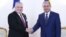 Noul ambasador al Statelor Unite, Adrian Zuckerman, alături de ministrul de externe, Bogdan Aurescu