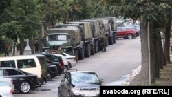 Minskiň köçelerindäki howpsuzlyk gulluklary. 30-njy awgust, 2020 ý.