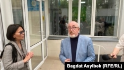 Журналист Вадим Борейко соттан кейін. 19 мамыр 2026 жыл.