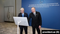 Prezidentlər Kasım-Jomart Tokayev və İlham Əliyev Trans-Xəzər Fiber-Optik Kabel Xəttinin onlayn formatda rəsmi açılışını ediblər.