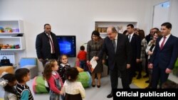 Արմեն Սարգսյանը «Հայաստանի մանուկներ» հիմնադրամի Դեբեդի ՍՄԱՐԹ-կենտրոնում