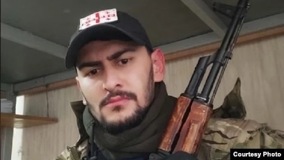 Kichkina mushukdagi porno sperma Xususiy klubda striptizchini emish