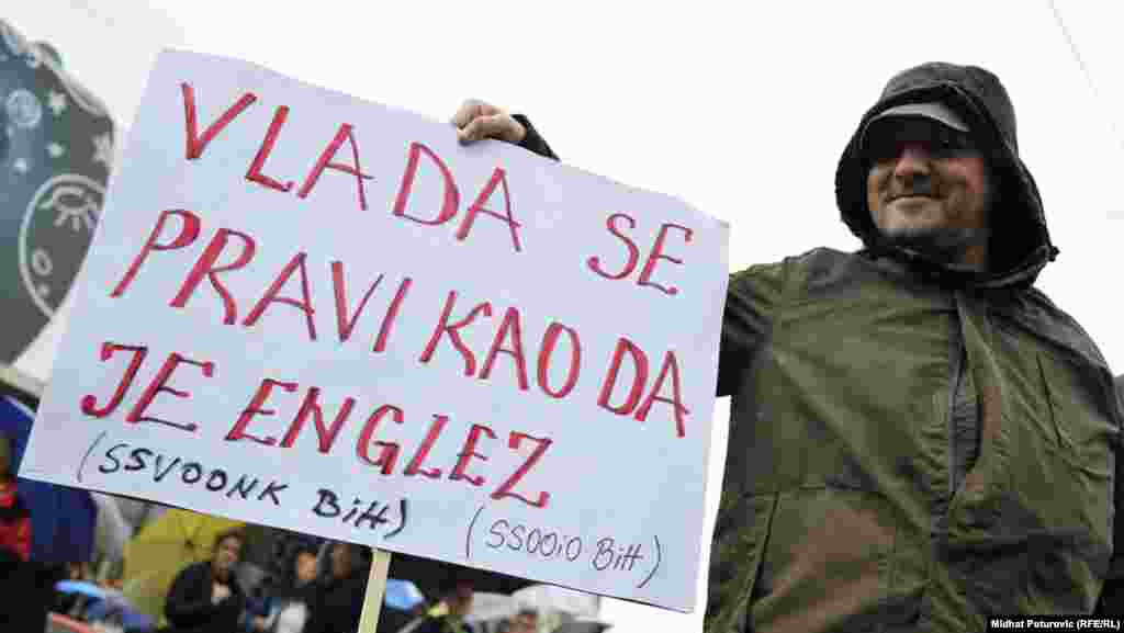 BiH - Unija neovisnih sindikata organizirala je proteste ispred zgrade Parlamenta u Sarajevu, 26. maj 2012. 