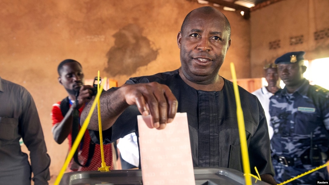 Evariste Ndajišimije novi predsednik Burundija na glasanju u Gitegi 20 maja 2020.