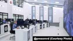 Цэнтар маніторынгу грамадзкай бясьпекі Галоўнага ўпраўленьня ўнутраных спраў Менгарвыканкаму. Фота МУС Беларусі