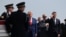 Дональд Трамп на церемонии встречи погибших военнослужащих США