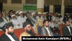 په دغه درې ورځني سیمنار کې د هېواد د څلور دیرشو ولایتونو دیني عالمانو او روحانیونو ګډون کړی 