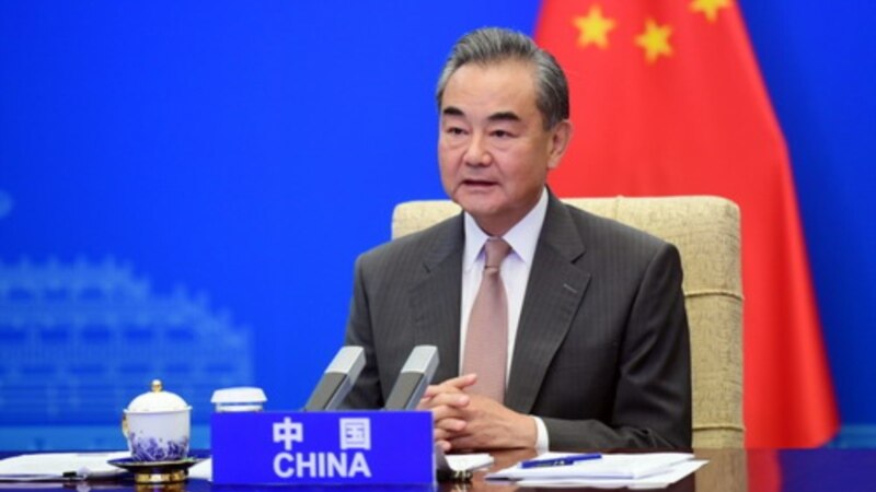 China's Foreign Minister Signals Deeper Ties With Russia