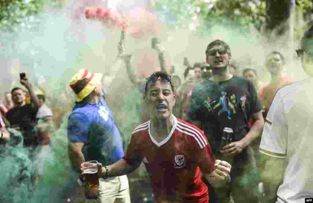 هواداران ولز در تواون