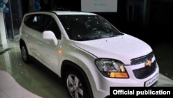 Автомобиль марки Chevrolet Orlando, произведенный на заводе Uzbekistan-GM.